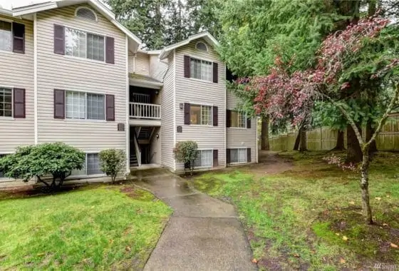 updated lake forest park condo