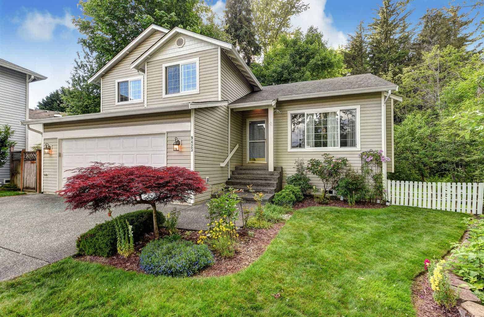 updated Lake Stevens Tri Level home for sale