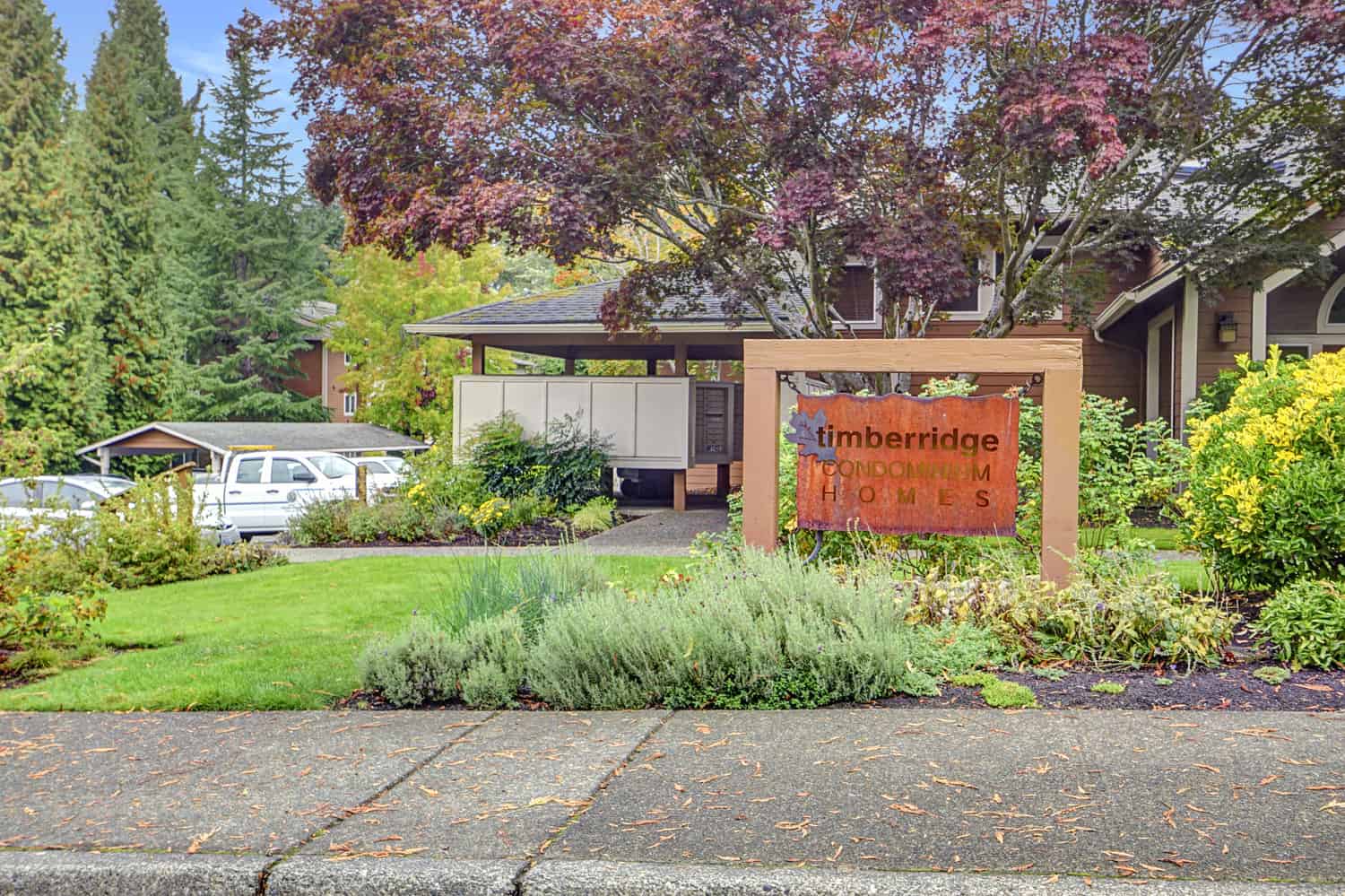PRISTINE RESORT STYLE CONDO LIVING IN THE HEART OF WOODINVILLE