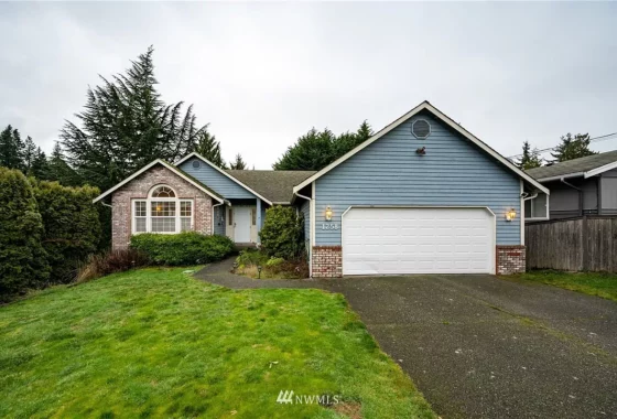 1258 8th Ave S Edmonds Bowl rambler with daylight basement