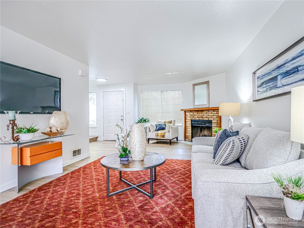 8407 18th Avenue W 4-102 Everett Washington | The Madrona Group